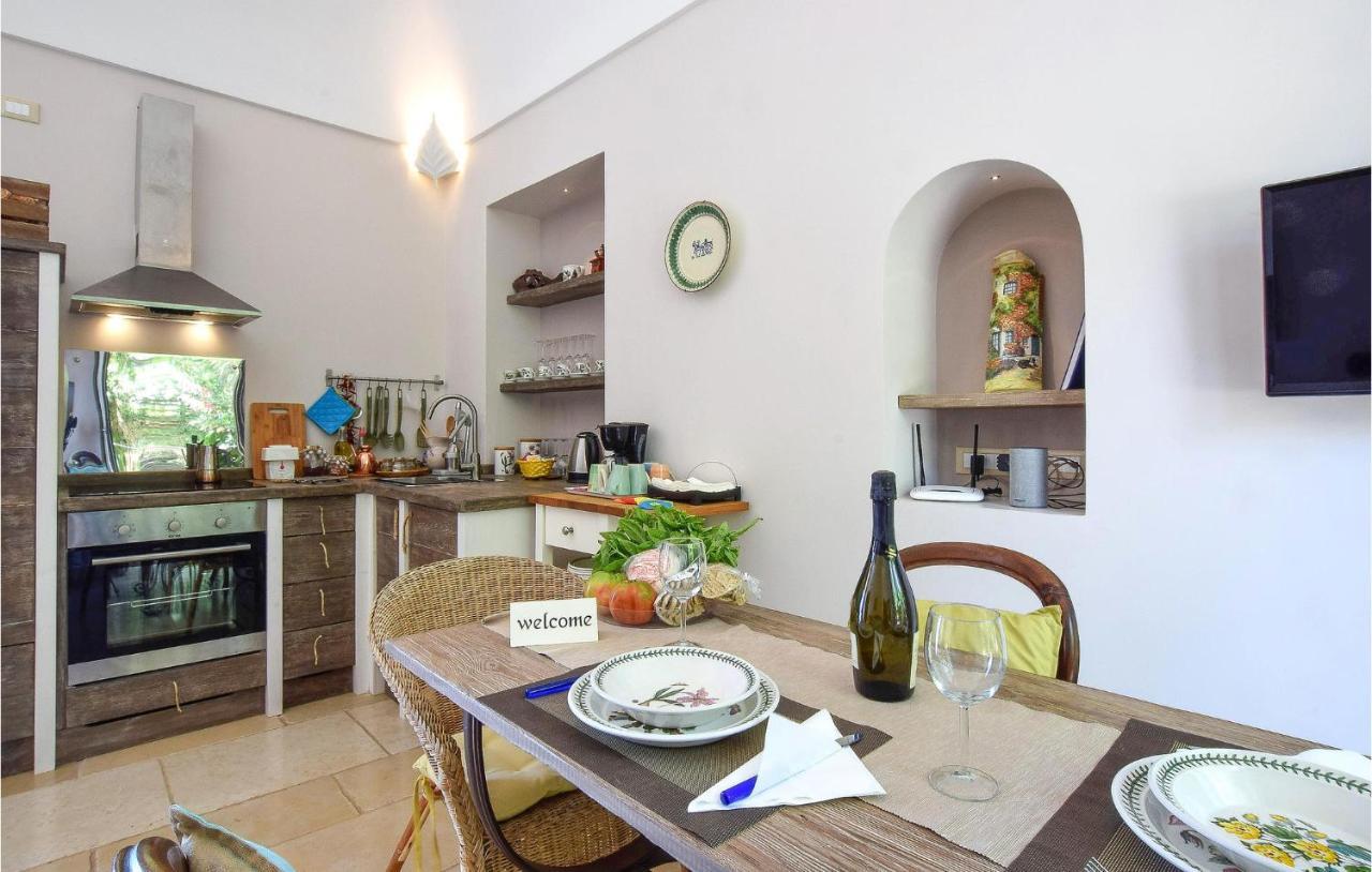 Cozy Apartment In Massa Lubrense Esterno foto