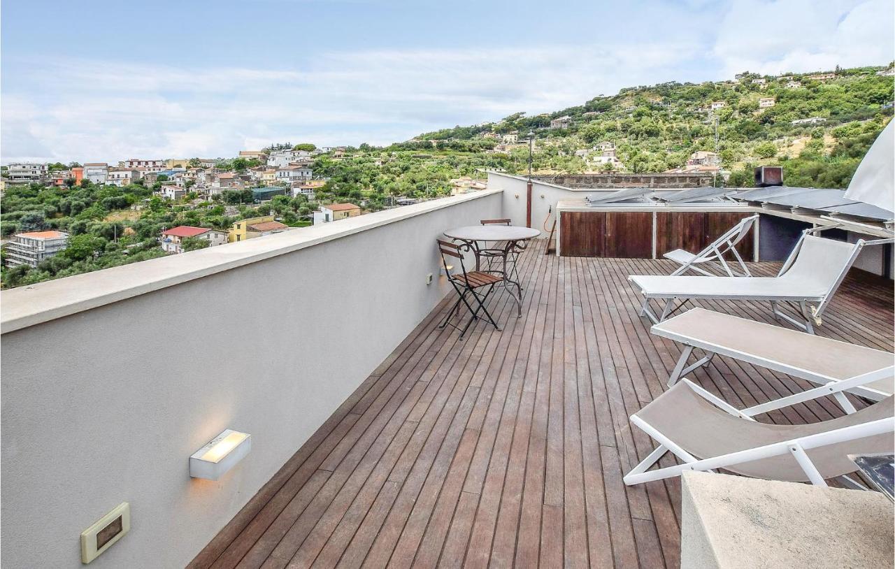Cozy Apartment In Massa Lubrense Esterno foto