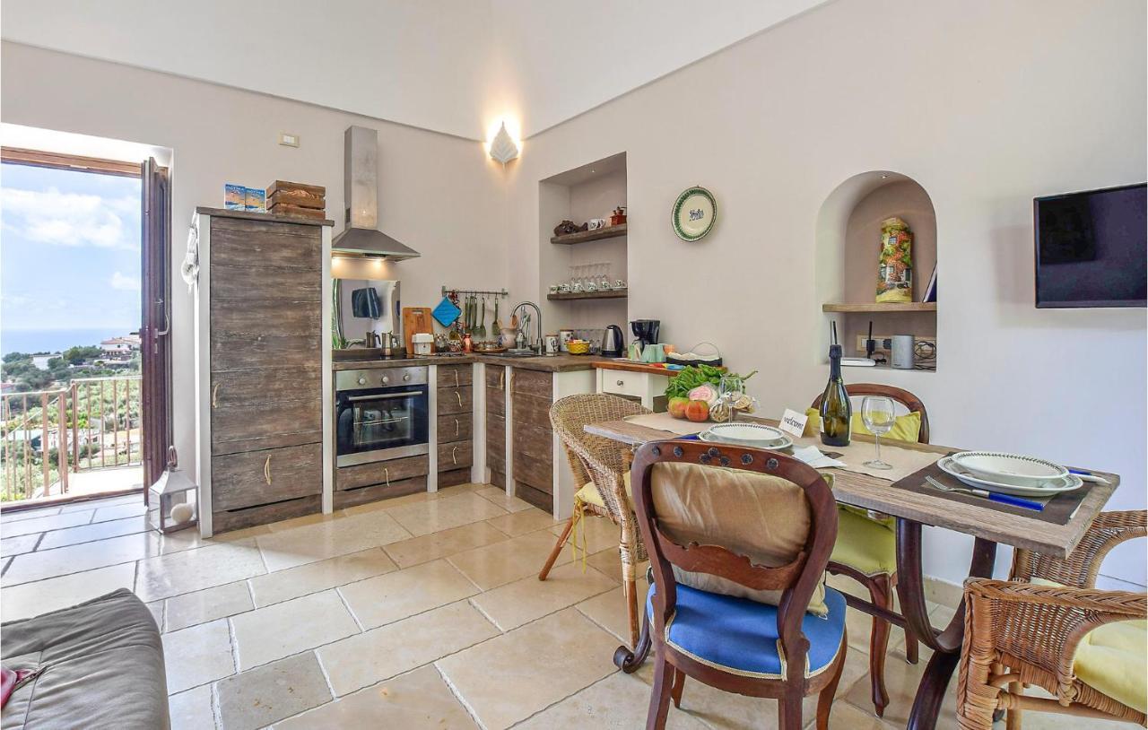 Cozy Apartment In Massa Lubrense Esterno foto